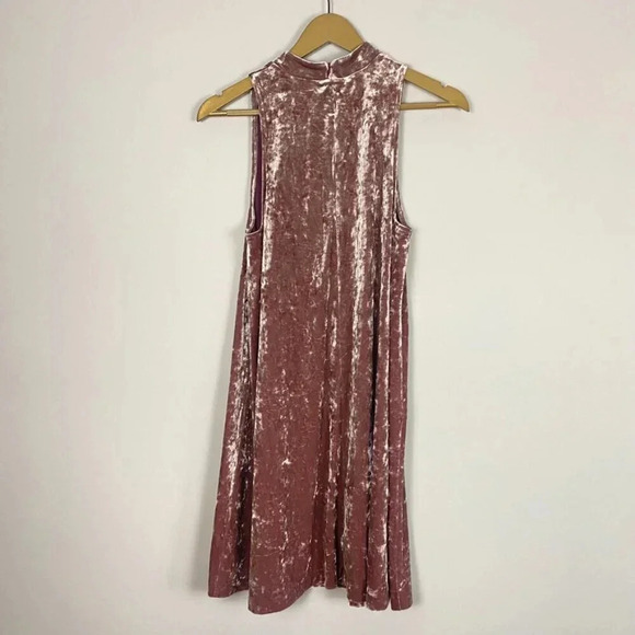 Cynthia Rowley Pink Crushed Velvet Swing Dress - Picture 8 of 11